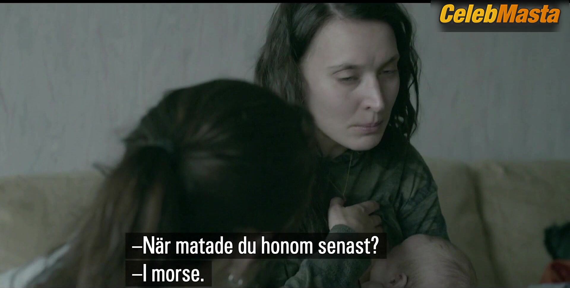 Josefin Asplund ’s Prosthetic Scene From Snow Angels - Photo 2 of 5 photo 1