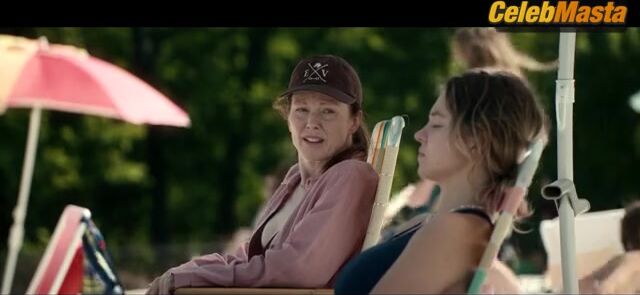 Julianne Moore Sydney Sweeney And Sexy Scene From Echo - Photo 4 of 5 photo 2