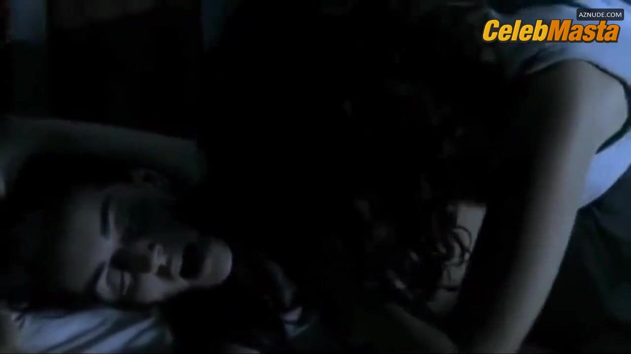 Ana De La Reguera ’s Lesbian Scene From Capadocia - Photo 2 of 5 photo 3