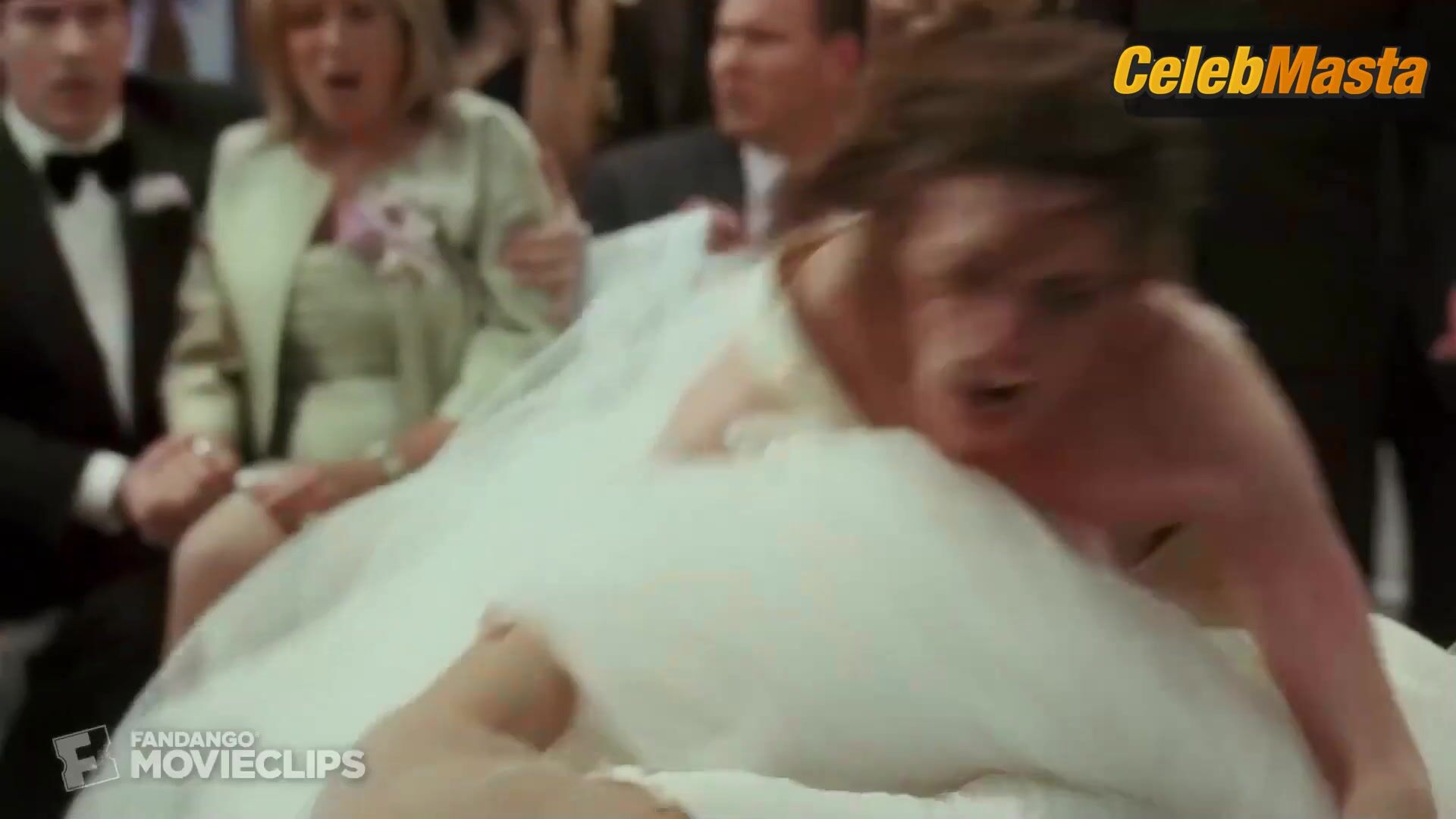 Anne Hathaway Tits Scene From Bride Wars - Photo 2 of 5