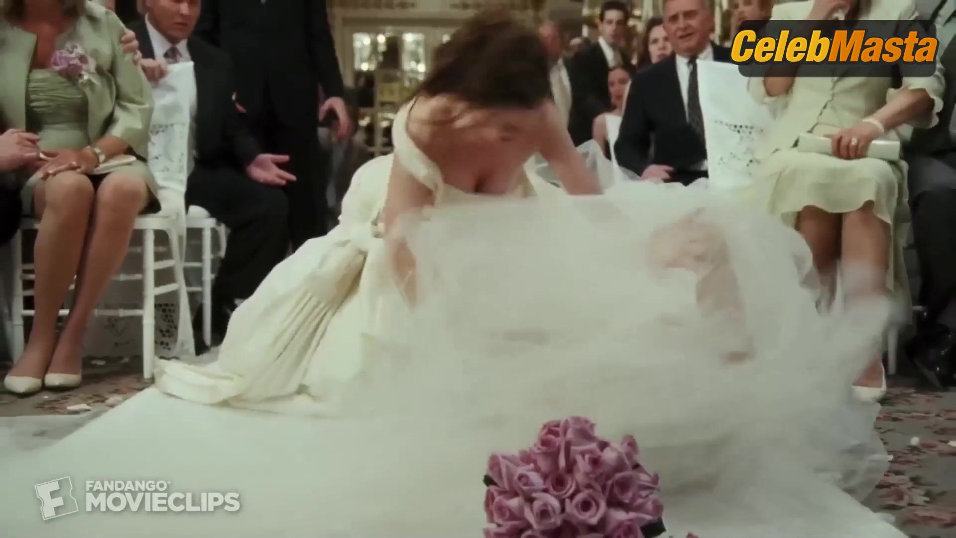 Anne Hathaway Tits Scene From Bride Wars - Photo 2 of 5 photo 3