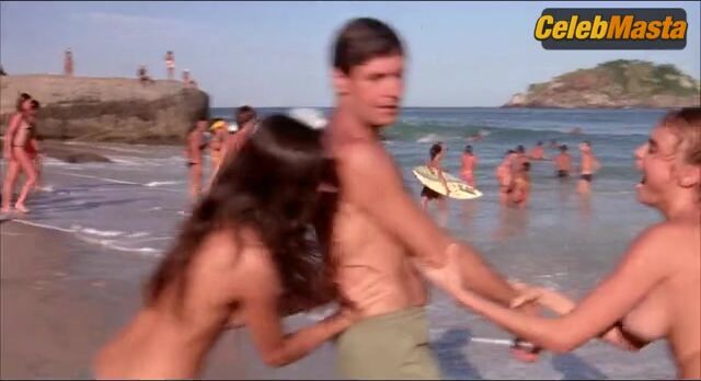 Demi Moore Michelle Johnson And Tits, Swimsuit Scene - Photo 1 of 5 photo 5