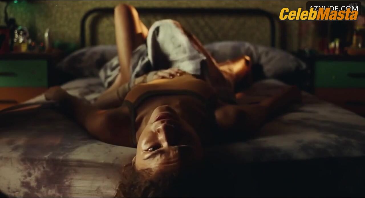 Zendaya ’s Lesbian Scene In Euphoria - Photo 2 of 5 photo 5