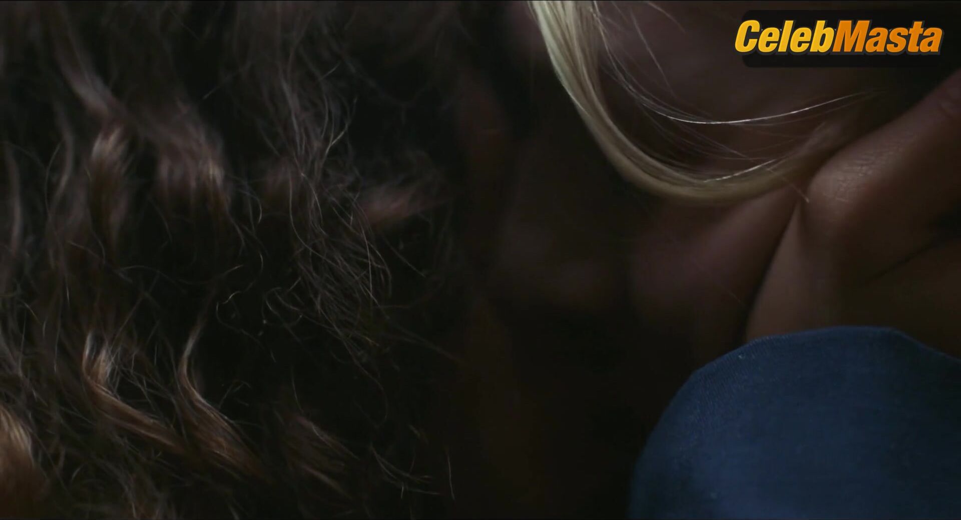 Hunter Schafer Zendaya And ’s Sapphic Scene, Euphoria - Photo 2 of 5 photo 3