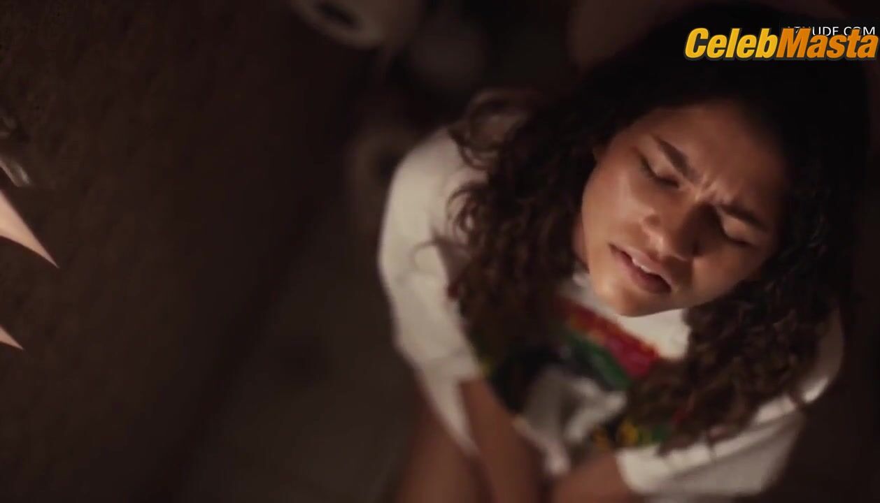 Zendaya ’s Racy Scene In Euphoria - Photo 2 of 5 photo 3