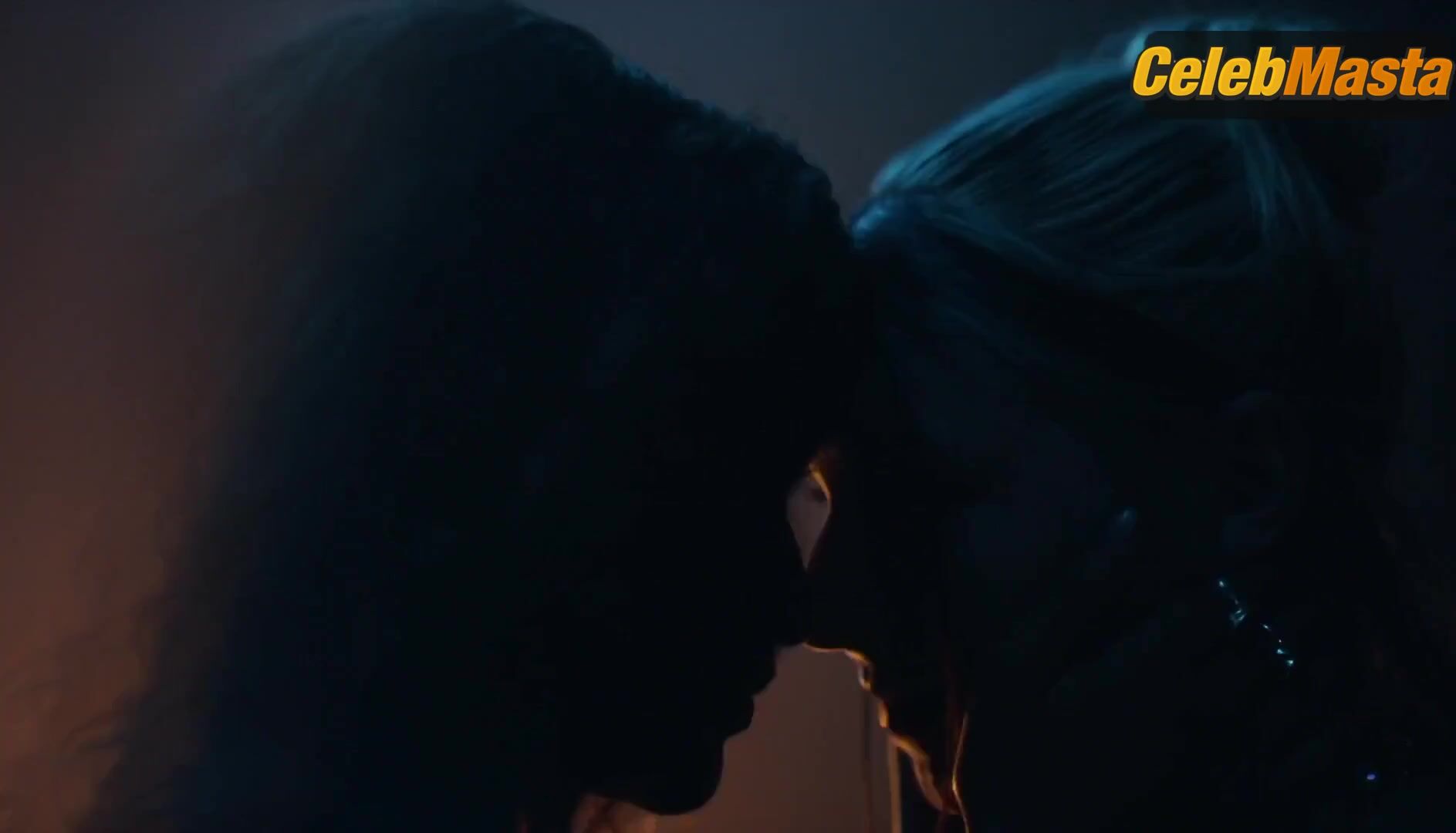Hunter Schafer Zendaya And Share Lesbian Scene In Euphoria - Photo 1 of 5 photo 4