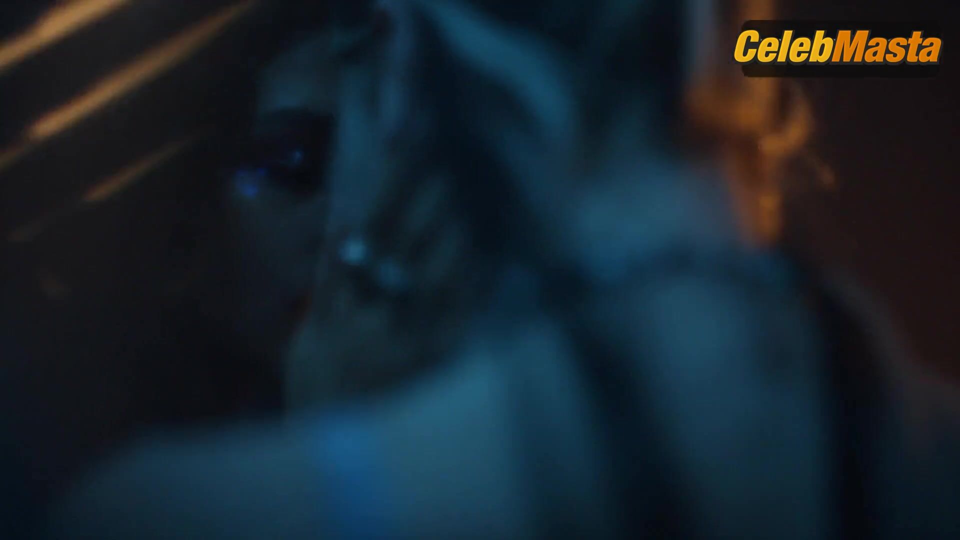 Hunter Schafer Zendaya And Share Lesbian Scene In Euphoria - Photo 1 of 5 photo 5