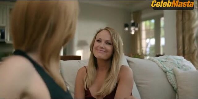 Jaime Ray Newman Malin Akerman And ’s Lesbian Scene - Photo 1 of 5 photo 4