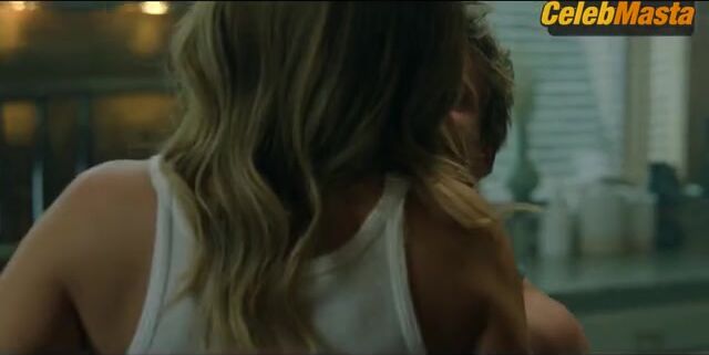 Malin Akerman ’s Sexy Scene From The Hunting Wives - Photo 2 of 5 photo 4