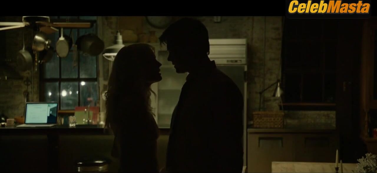 Malin Akerman Tits, Underwear Scene From Misconduct - Photo 1 of 5 photo 2