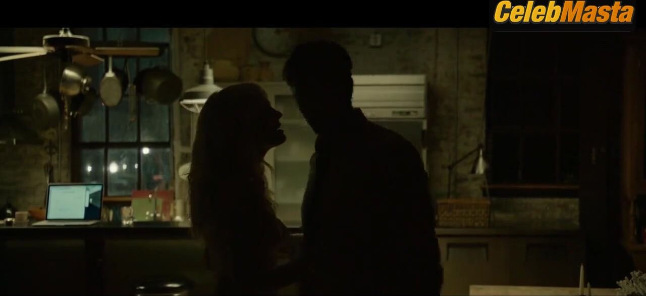 Malin Akerman Tits, Underwear Scene From Misconduct - Photo 1 of 5 photo 3