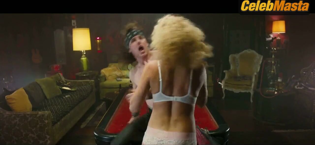 Malin Akerman ’s Underwear Scene From Rock Of Ages - Photo 4 of 5 photo 3