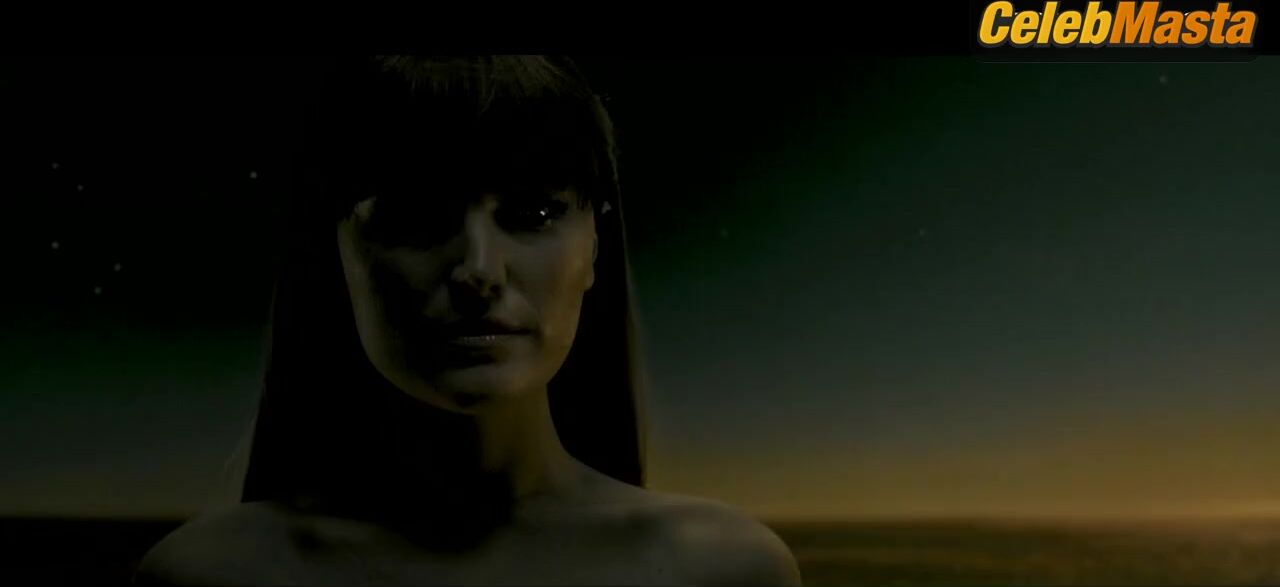Malin Akerman ’s Ass, Tits Scene In Watchmen - Photo 2 of 5