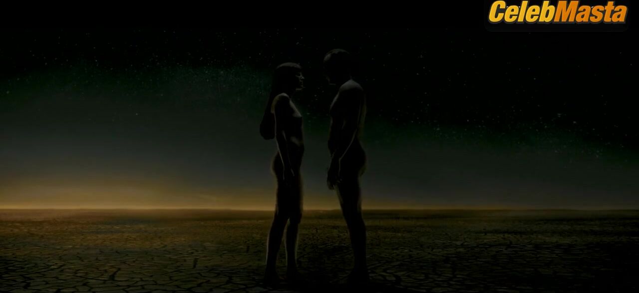 Malin Akerman ’s Ass, Tits Scene In Watchmen - Photo 2 of 5 photo 3