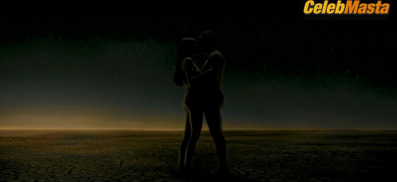 Malin Akerman ’s Ass, Tits Scene In Watchmen - Photo 2 of 5 photo 4
