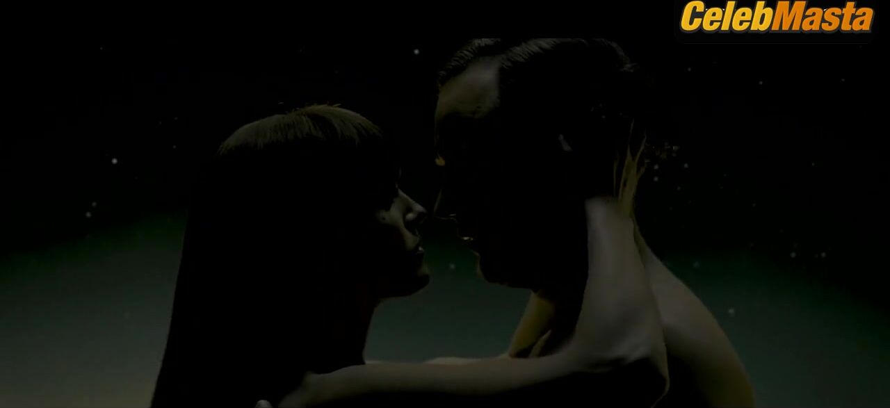 Malin Akerman ’s Ass, Tits Scene In Watchmen - Photo 2 of 5 photo 5