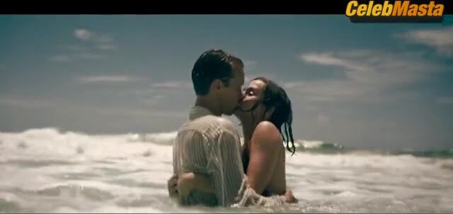 Ana De Armas Sexy Moment Scene In Eden - Photo 1 of 5