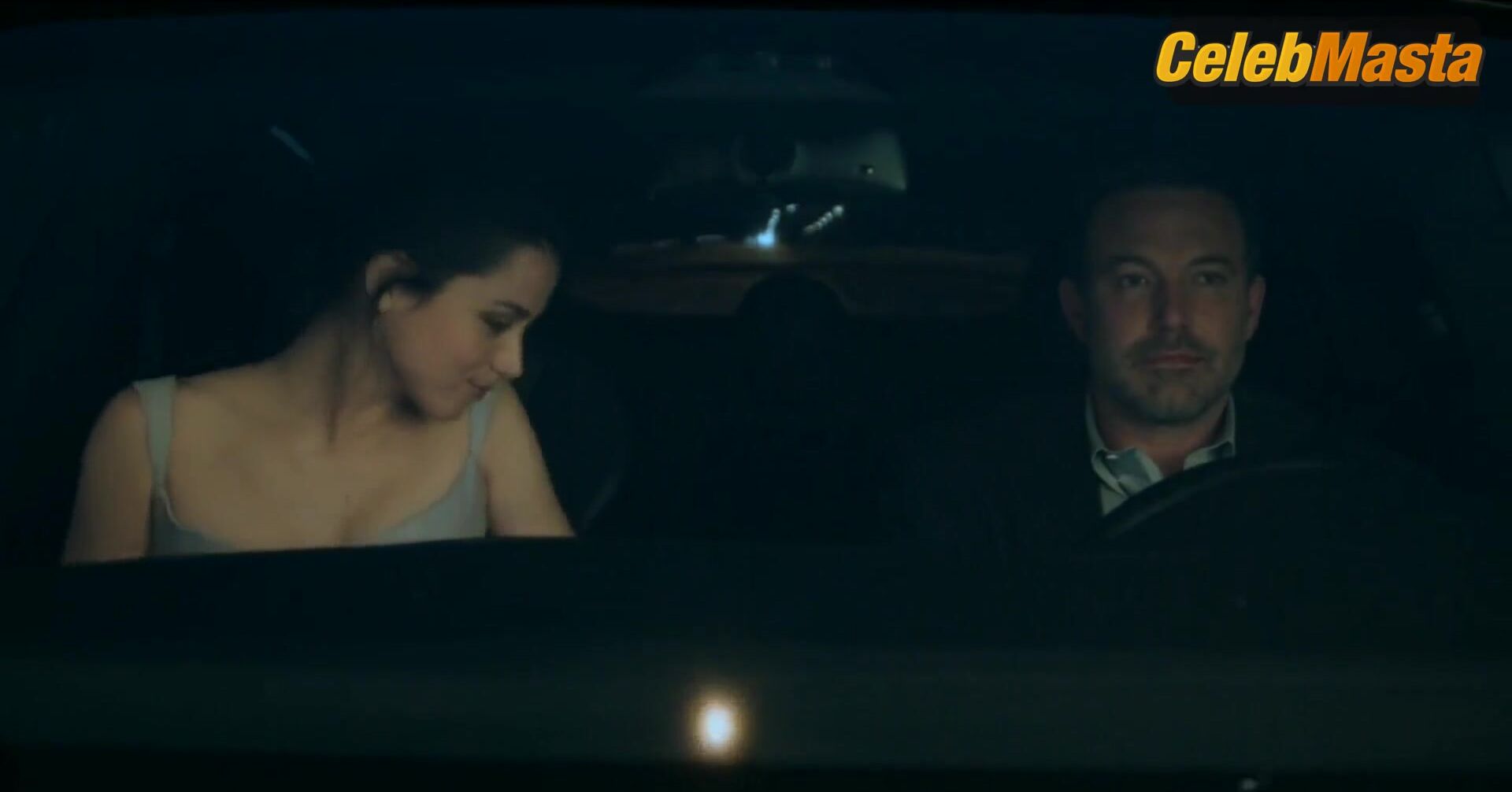Ana De Armas Butt, Breasts Scene In Deep Water - Photo 2 of 5 photo 1