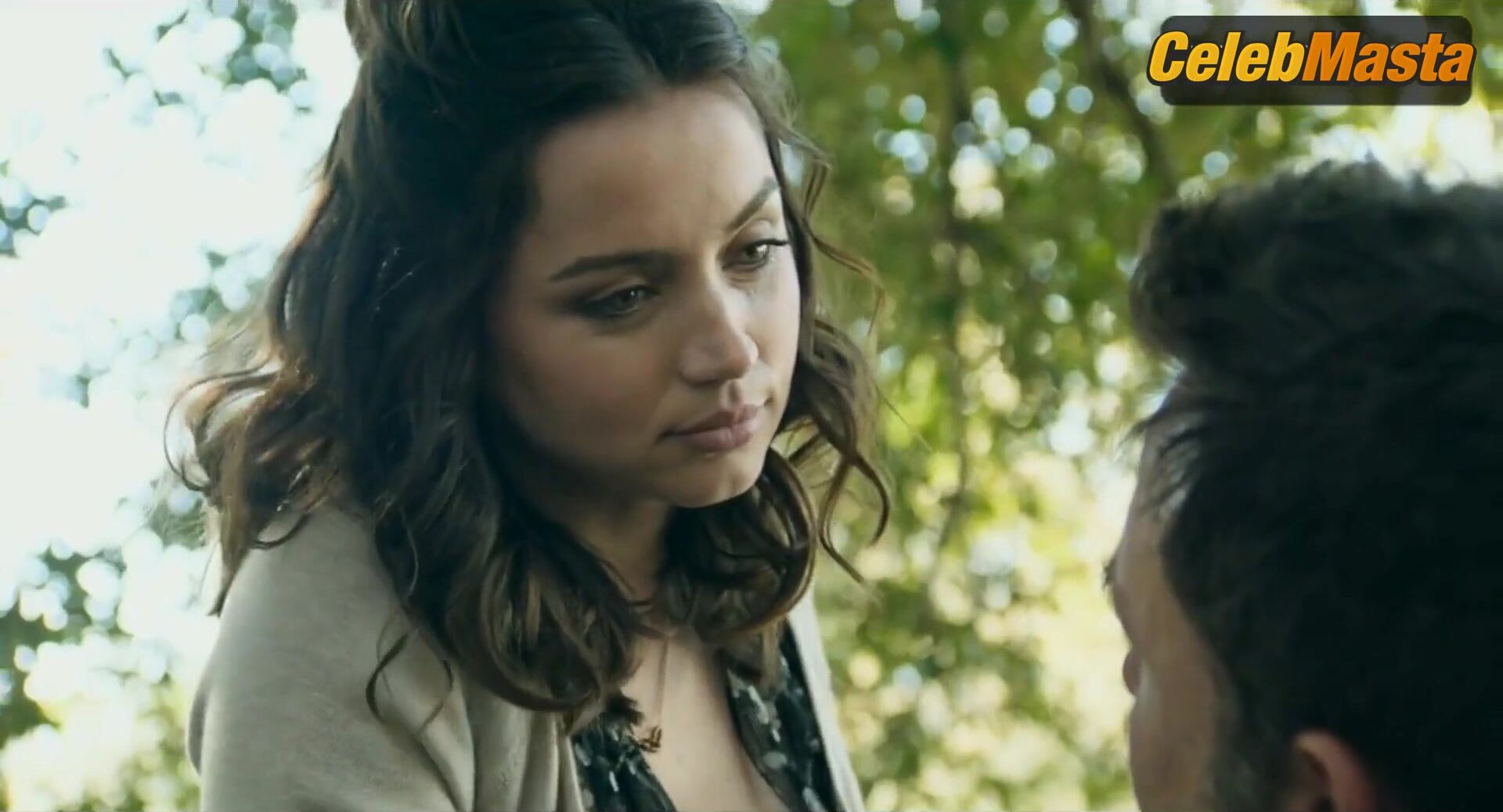 Ana De Armas Butt, Breasts Scene In Deep Water - Photo 3 of 5 photo 1