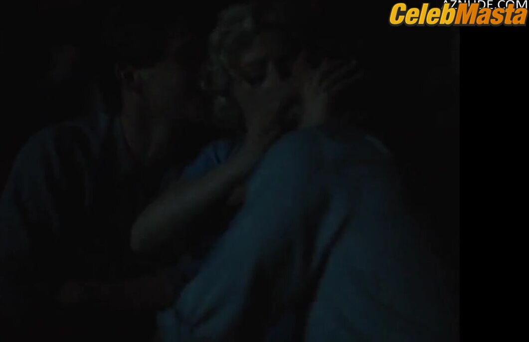 Ana De Armas Tits Scene From Blonde - Photo 2 of 5 photo 4