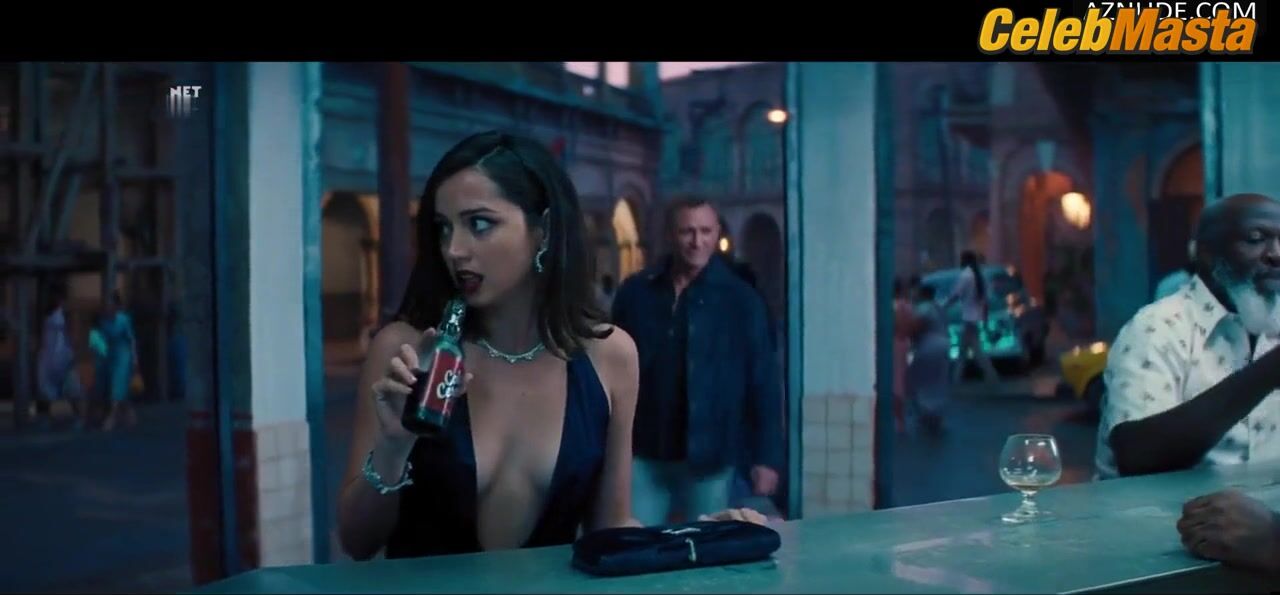 Ana De Armas Breasts Scene In No Time To Die - Photo 2 of 5 photo 1