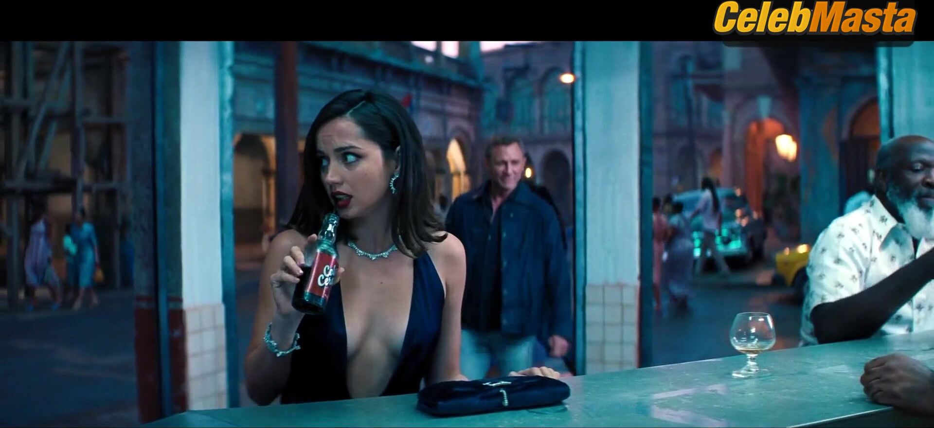 Ana De Armas Sexy Scene In No Time To Die - Photo 2 of 5 photo 1