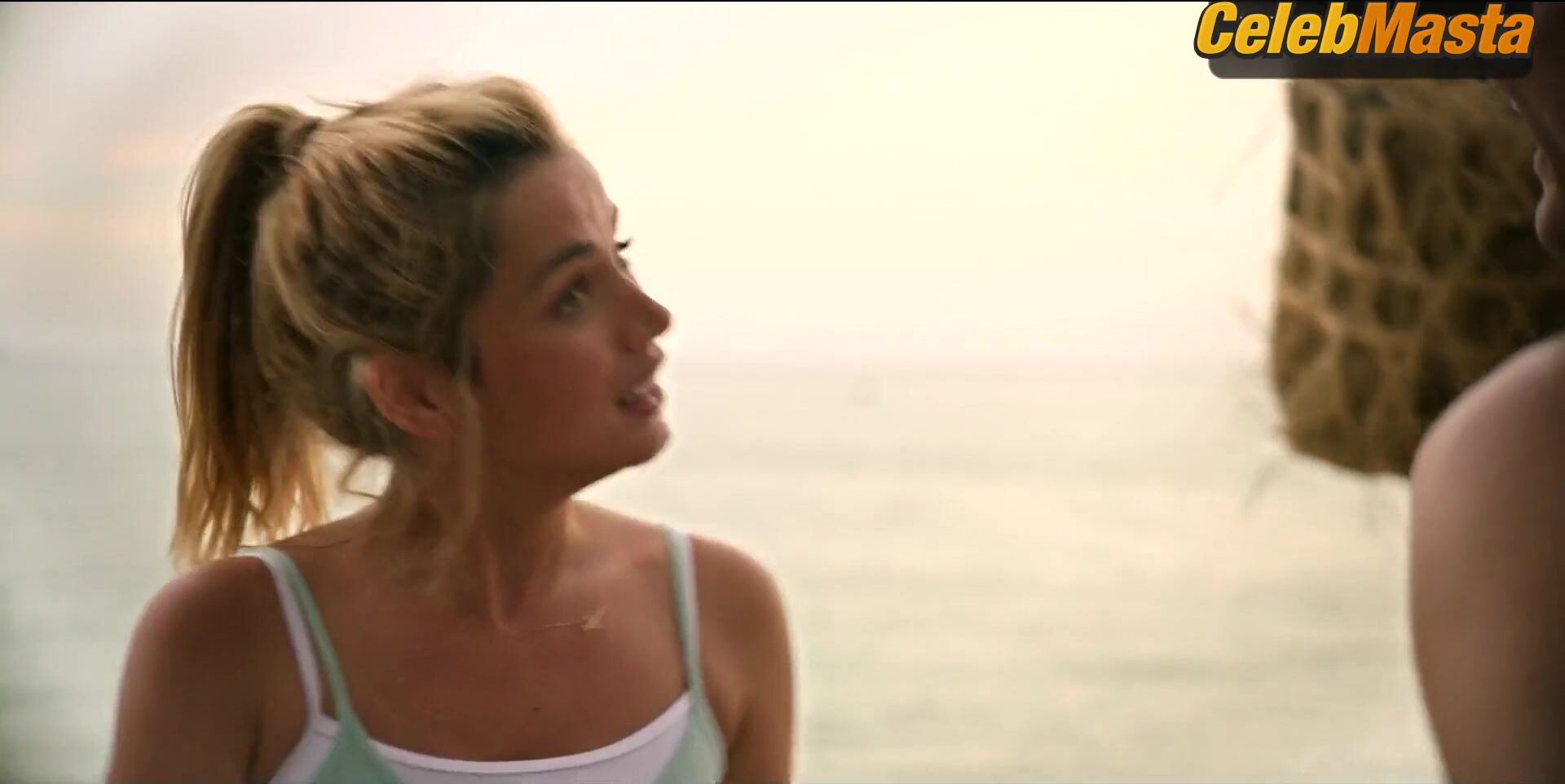 Ana De Armas Sexy Scene From Sergio - Photo 2 of 5 photo 5