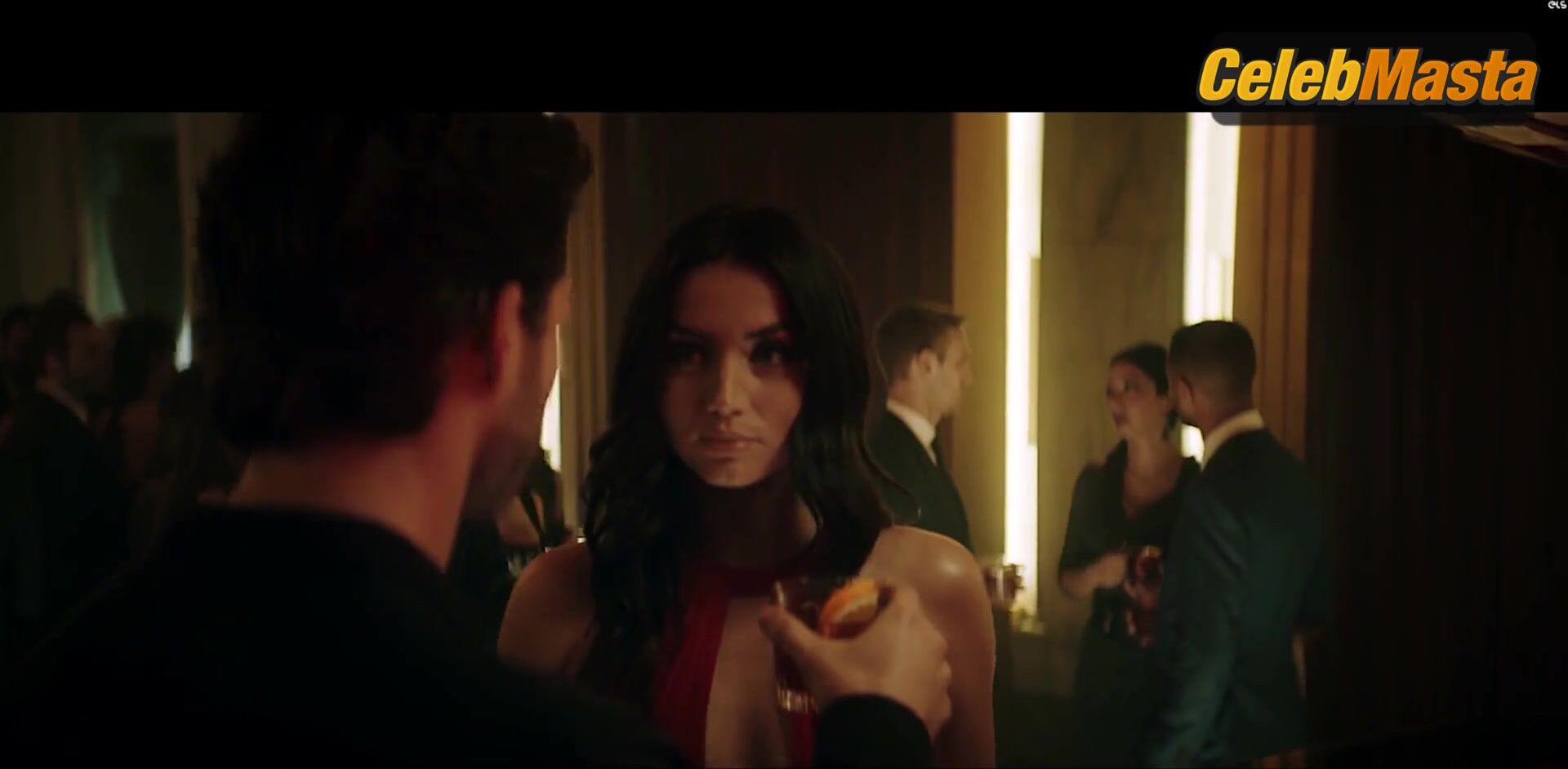 Ana De Armas Sexy Scene From Entering Red - Photo 2 of 5 photo 5