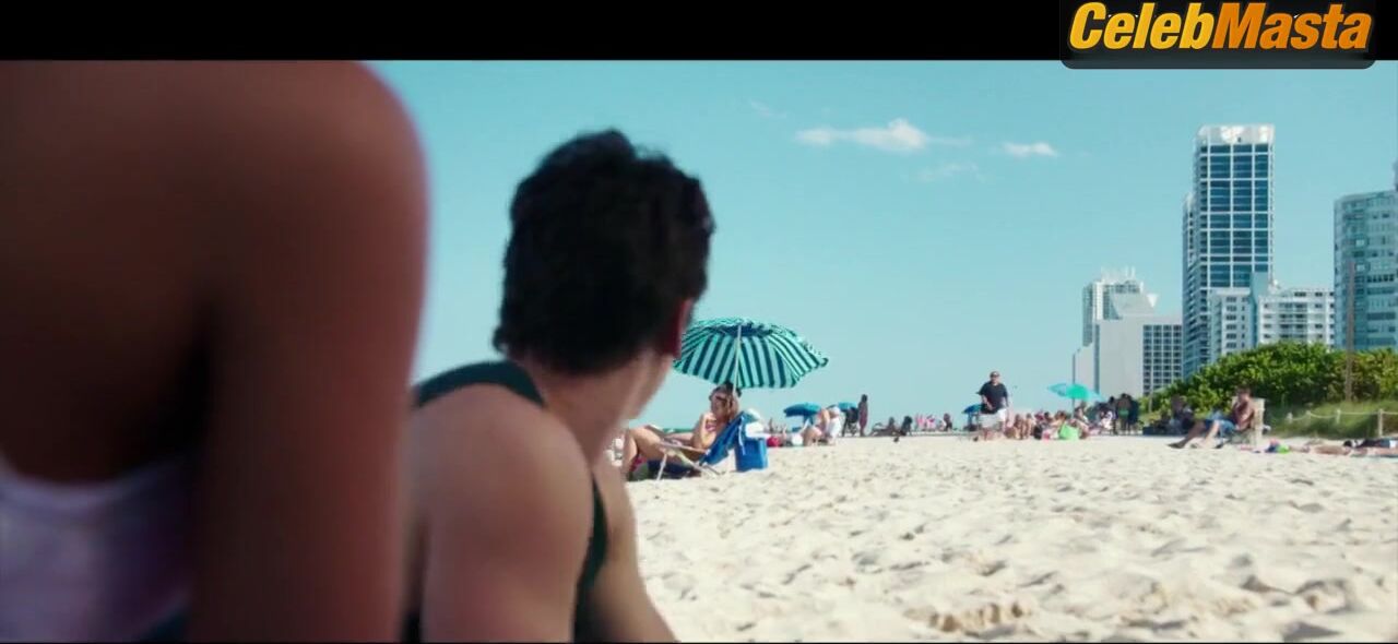 Ana De Armas Swimsuit Scene From War Dogs - Photo 1 of 5 photo 2
