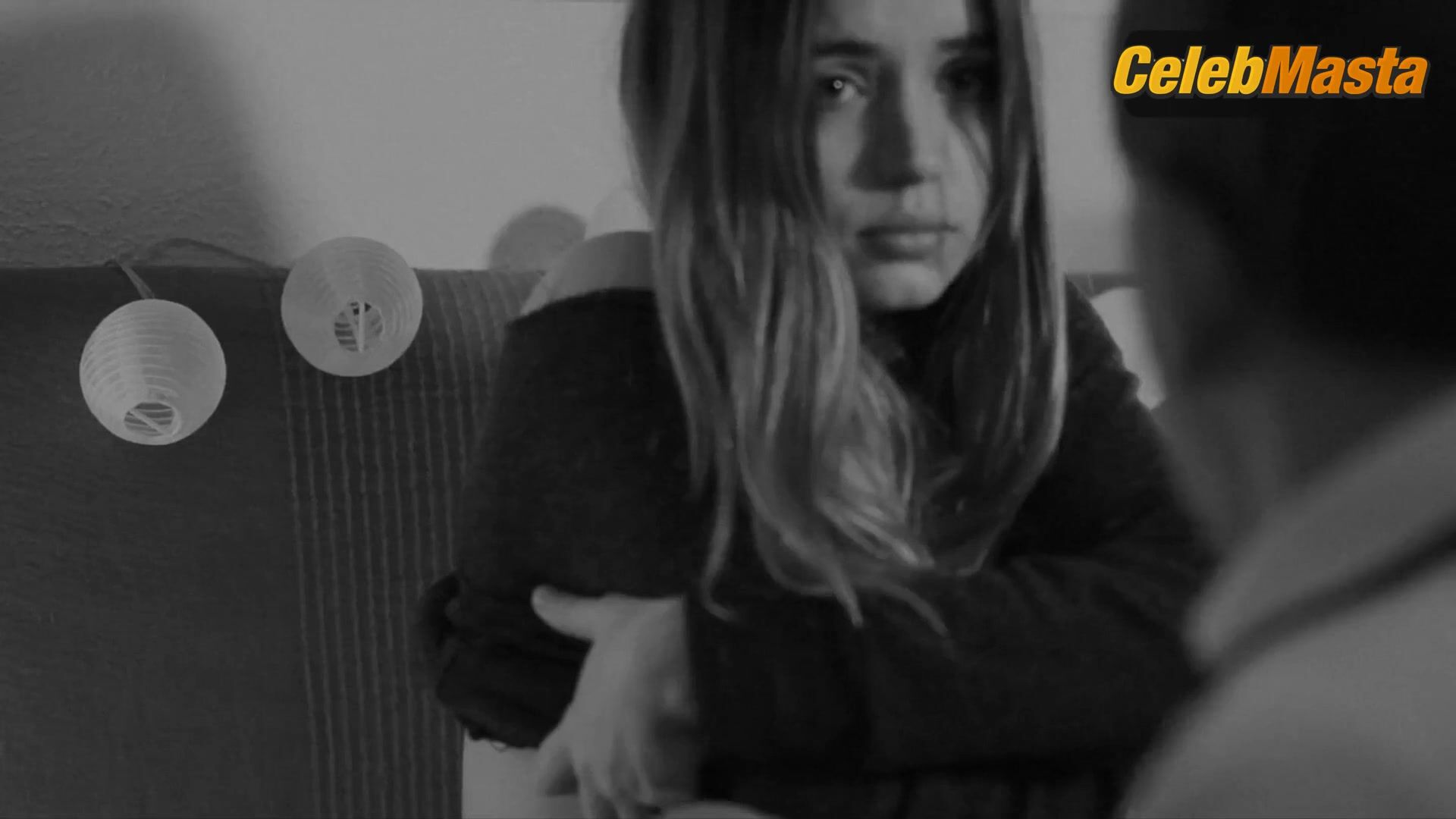 Ana De Armas Hot Scene From Anabel - Photo 2 of 5 photo 5