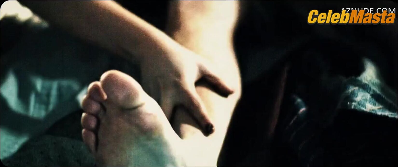 Ana De Armas And Lorenza Izzo Ass, Tits Scene From Knock - Photo 4 of 5 photo 5