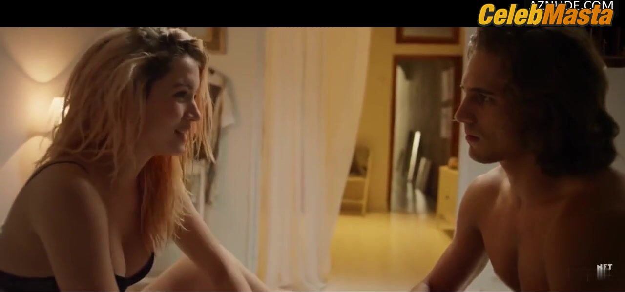 Ana De Armas Ass, Tits Scene From Por Un Punado De Besos - Photo 1 of 5 photo 5