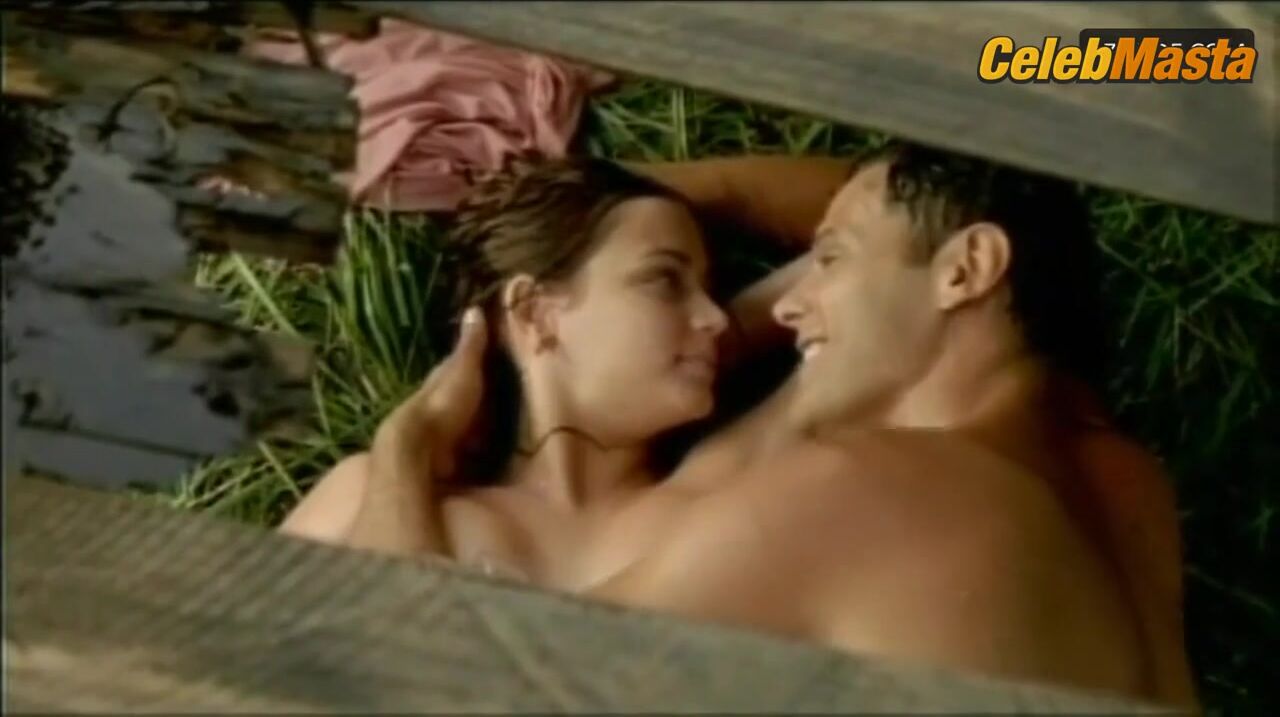 Ana De Armas Tits Scene From El Eden Perdido - Photo 2 of 5 photo 5