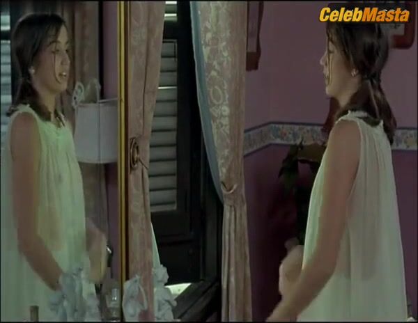 Ana De Armas Sexy Scene In Una Rosa De Francia - Photo 2 of 5 photo 1