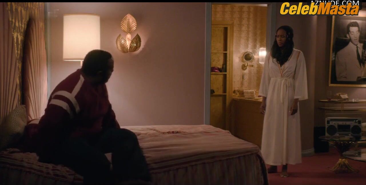 Alison Brie ’s Butt, Tits Scene In Glow - Photo 3 of 5 photo 5