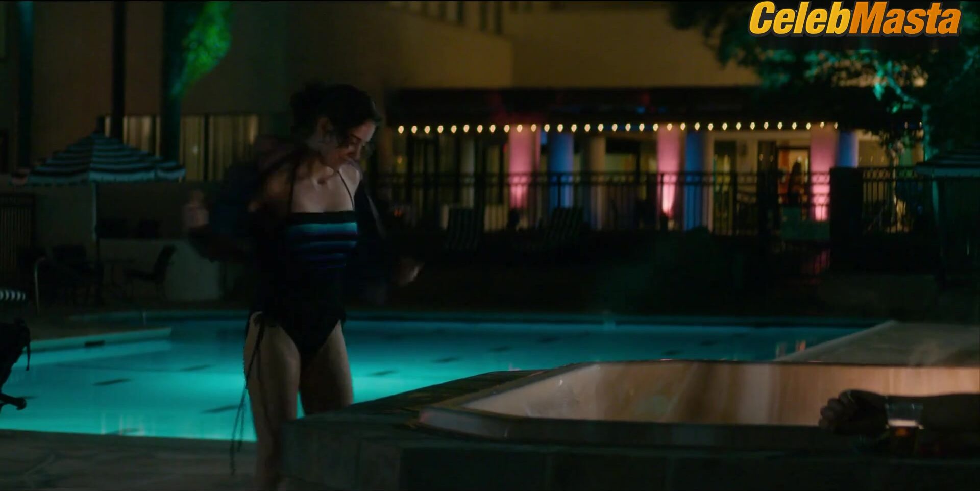 Alison Brie And Kia Stevens Hot Scene From Glow - Photo 1 of 5 photo 2