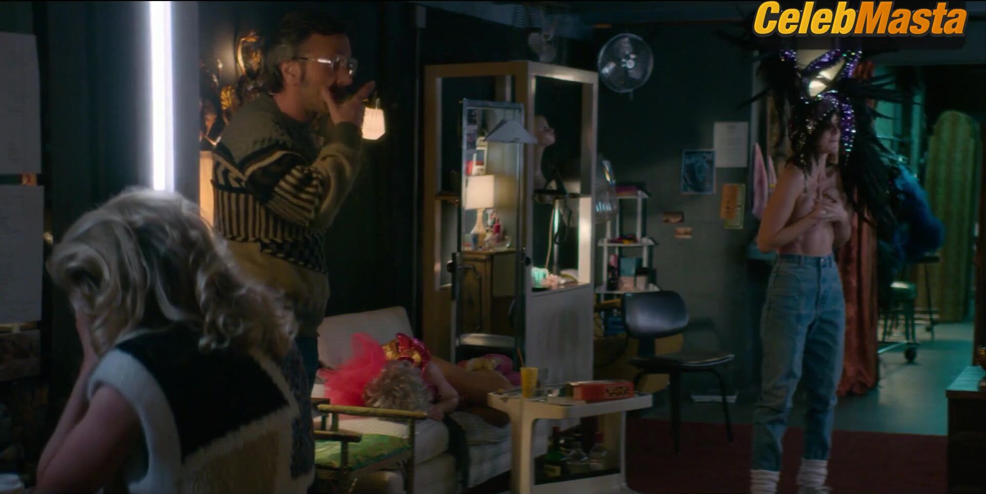 Alison Brie ’s Tits Scene From Glow - Photo 2 of 5 photo 4