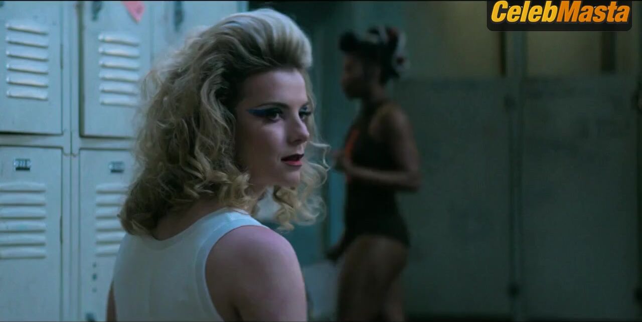 Alison Brie ’s Sexy Scene From Glow - Photo 2 of 5 photo 3