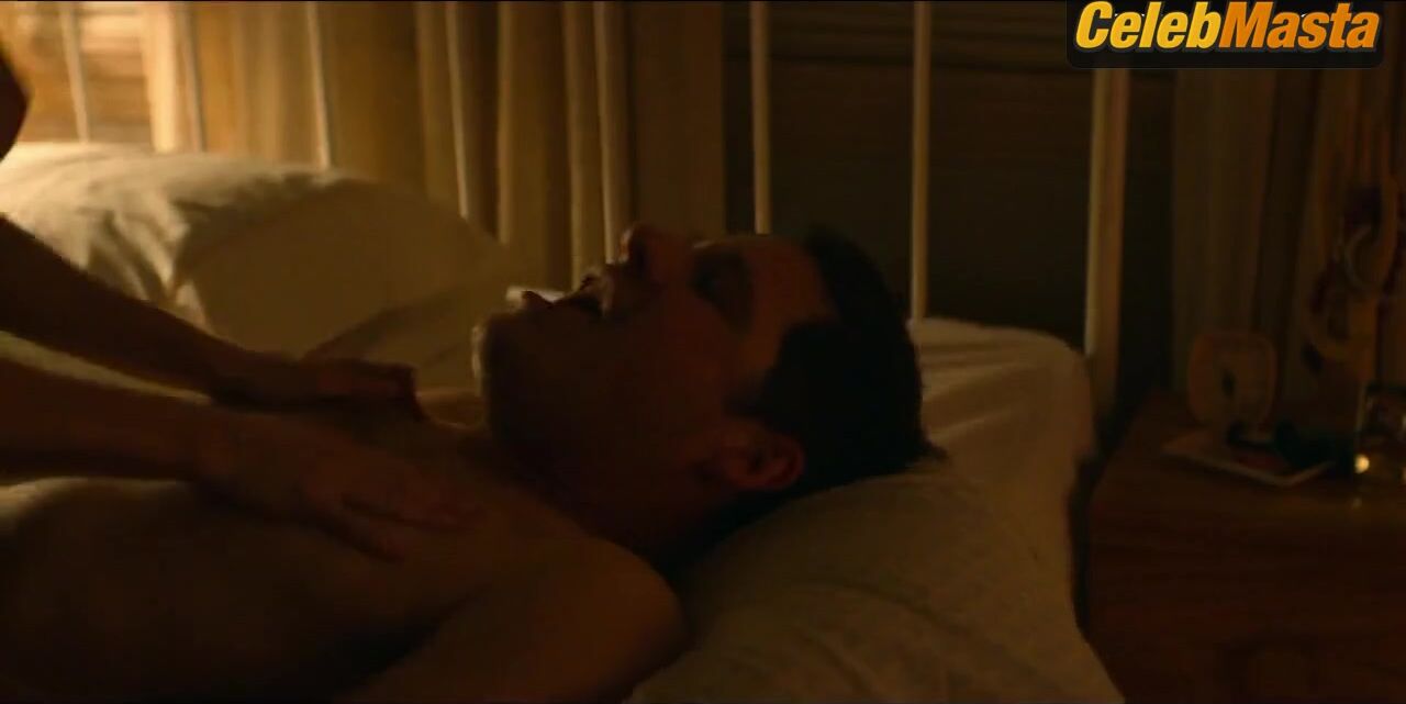 Alison Brie Tits Scene From Glow - Photo 3 of 5