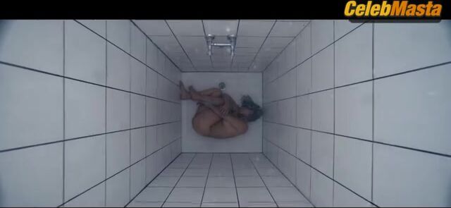 Demi Moore ’s Booty Scene From The Substance - Photo 2 of 5 photo 3