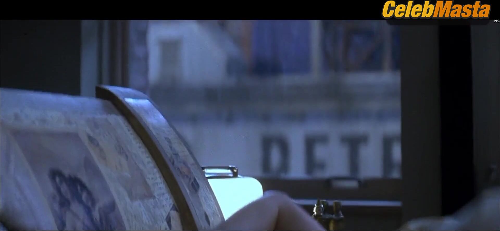 Demi Moore ’s Sexy Scene From Passion Of Mind - Photo 2 of 5 photo 3
