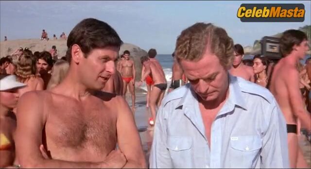 Demi Moore Michelle Johnson And Tits, Swimsuit Scene - Photo 3 of 5