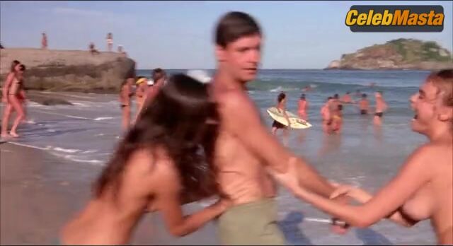 Demi Moore Michelle Johnson And Tits, Swimsuit Scene - Photo 3 of 5 photo 5