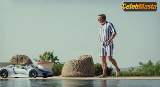 Kate Hudson And Madelyn Cline Swimsuit Scene From Glass - Photo 1 of 5 photo 5
