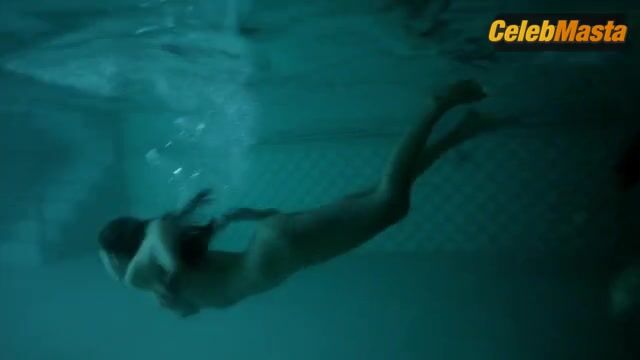 Emmy Rossum Bares Boobs, Butt Scene In Shameless - Photo 5 of 5 photo 4