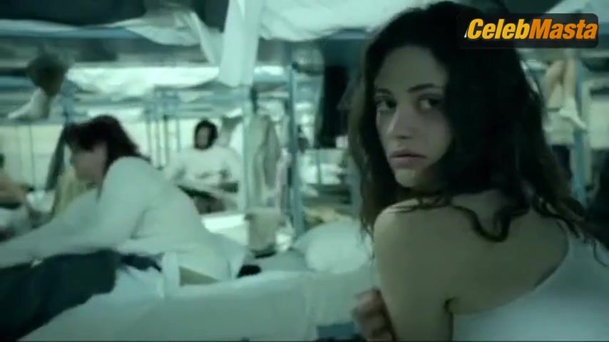 Emmy Rossum Lingerie Scene In Shameless - Photo 1 of 5 photo 4