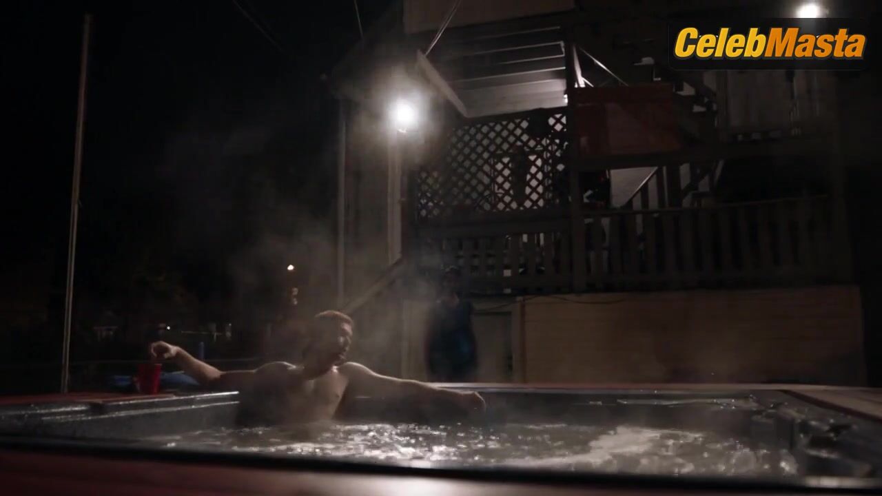 Emmy Rossum Flaunts Underwear Scene In Shameless - Photo 2 of 5
