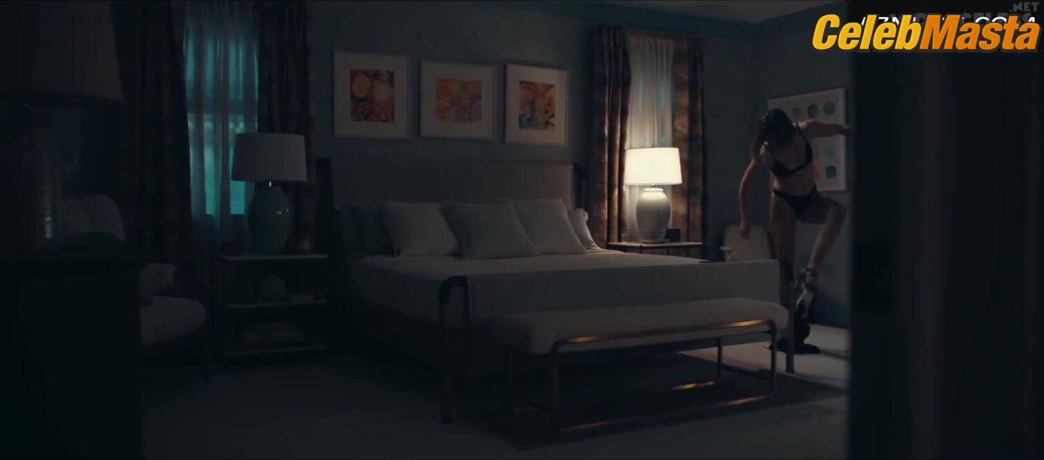 Jessica Biel Booty, Tits Scene From The Better Sister - Photo 1 of 5 photo 3
