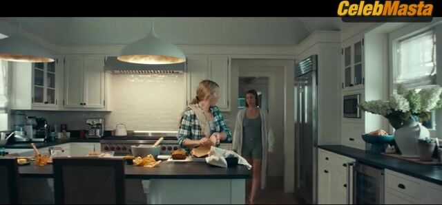 Jessica Biel ’s Sexy Scene From The Better Sister - Photo 2 of 5