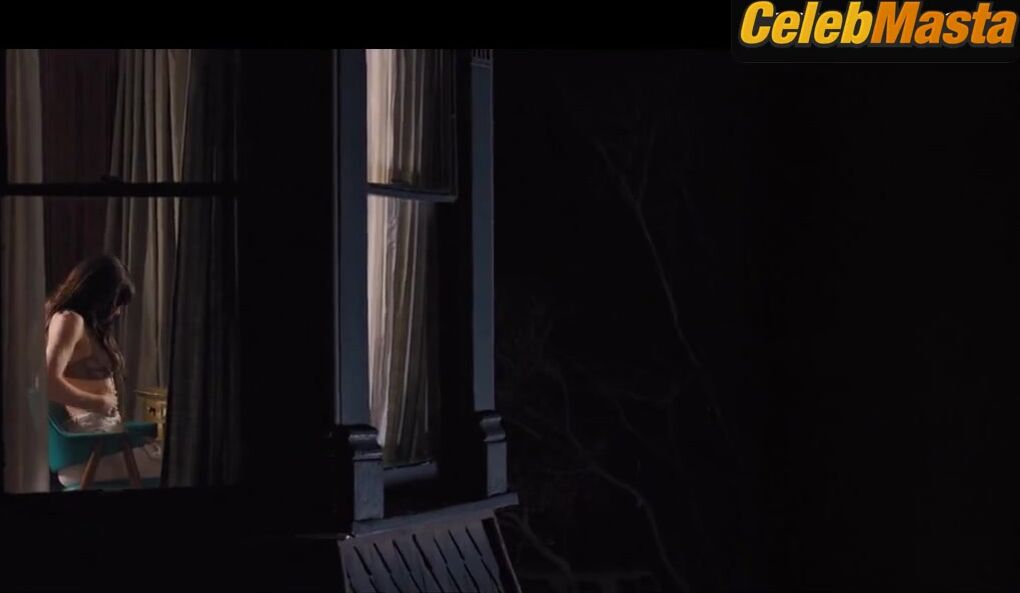 Jessica Biel ’s Underwear Scene From The Truth - Photo 1 of 5 photo 3
